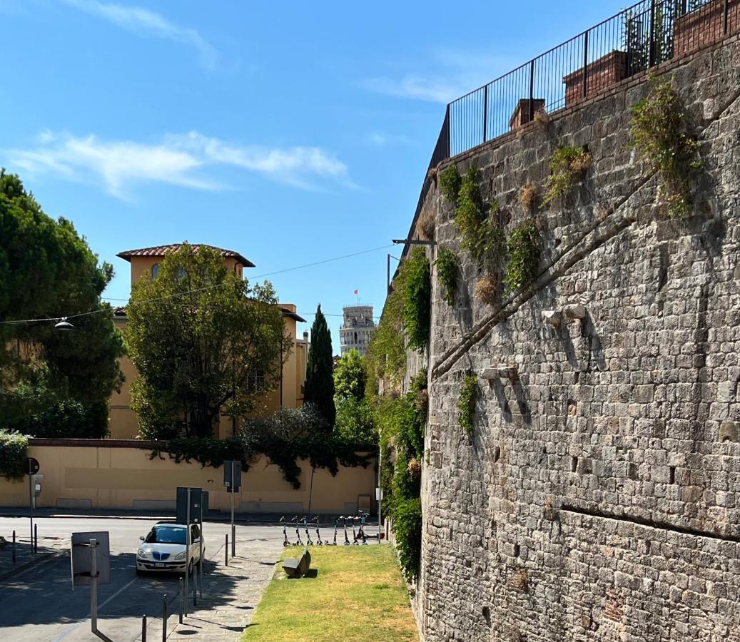We Love Tower Self Check-In Pisa Bagian luar foto