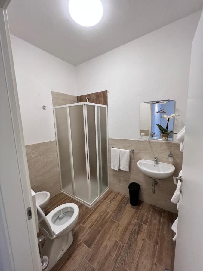 We Love Tower Self Check-In Pisa Bagian luar foto